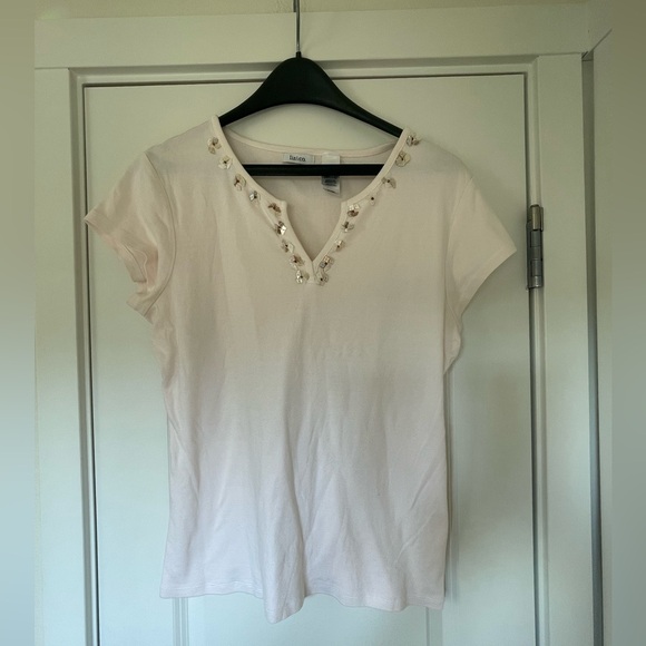 Baby pink v neck top with neutral embellishments - Picture 1 of 5